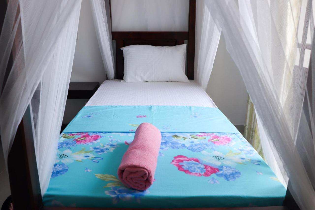 Sakura Calm Rest Bed & Breakfast Mirissa Ngoại thất bức ảnh