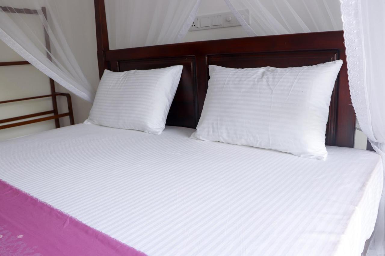 Sakura Calm Rest Bed & Breakfast Mirissa Ngoại thất bức ảnh