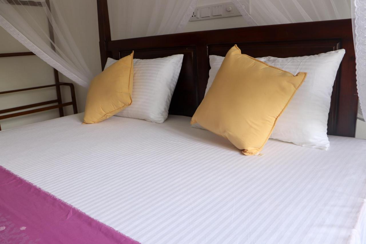 Sakura Calm Rest Bed & Breakfast Mirissa Ngoại thất bức ảnh