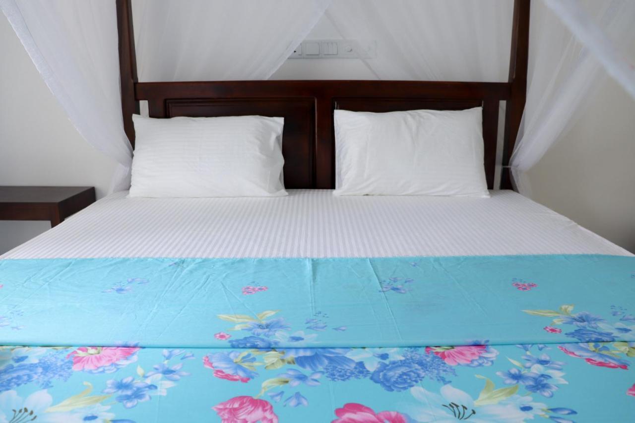 Sakura Calm Rest Bed & Breakfast Mirissa Ngoại thất bức ảnh